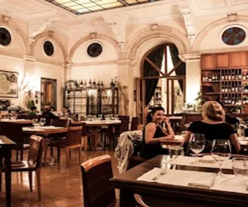 Rome: Guided Wine Tasting + Dinner